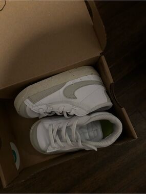 Nike Kids White Sneakers with Light Gray Swoosh